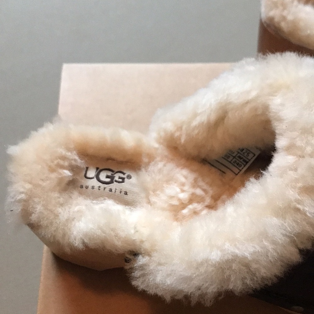 UGG Clogs dark brown with fur inside - Picture 2 of 3